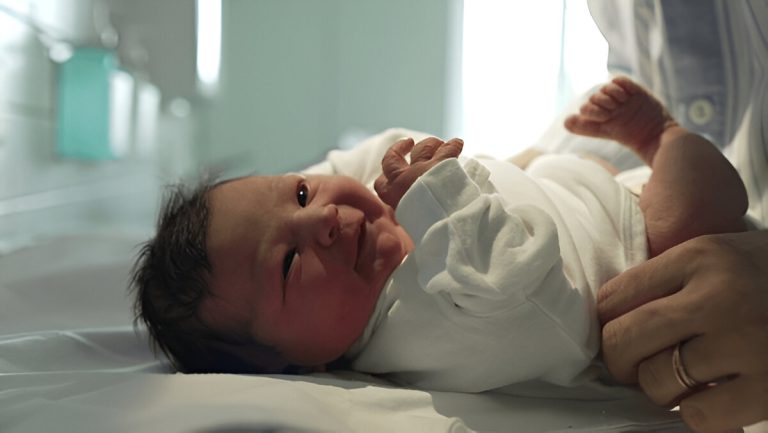 Boston doula providing birth and postpartum support